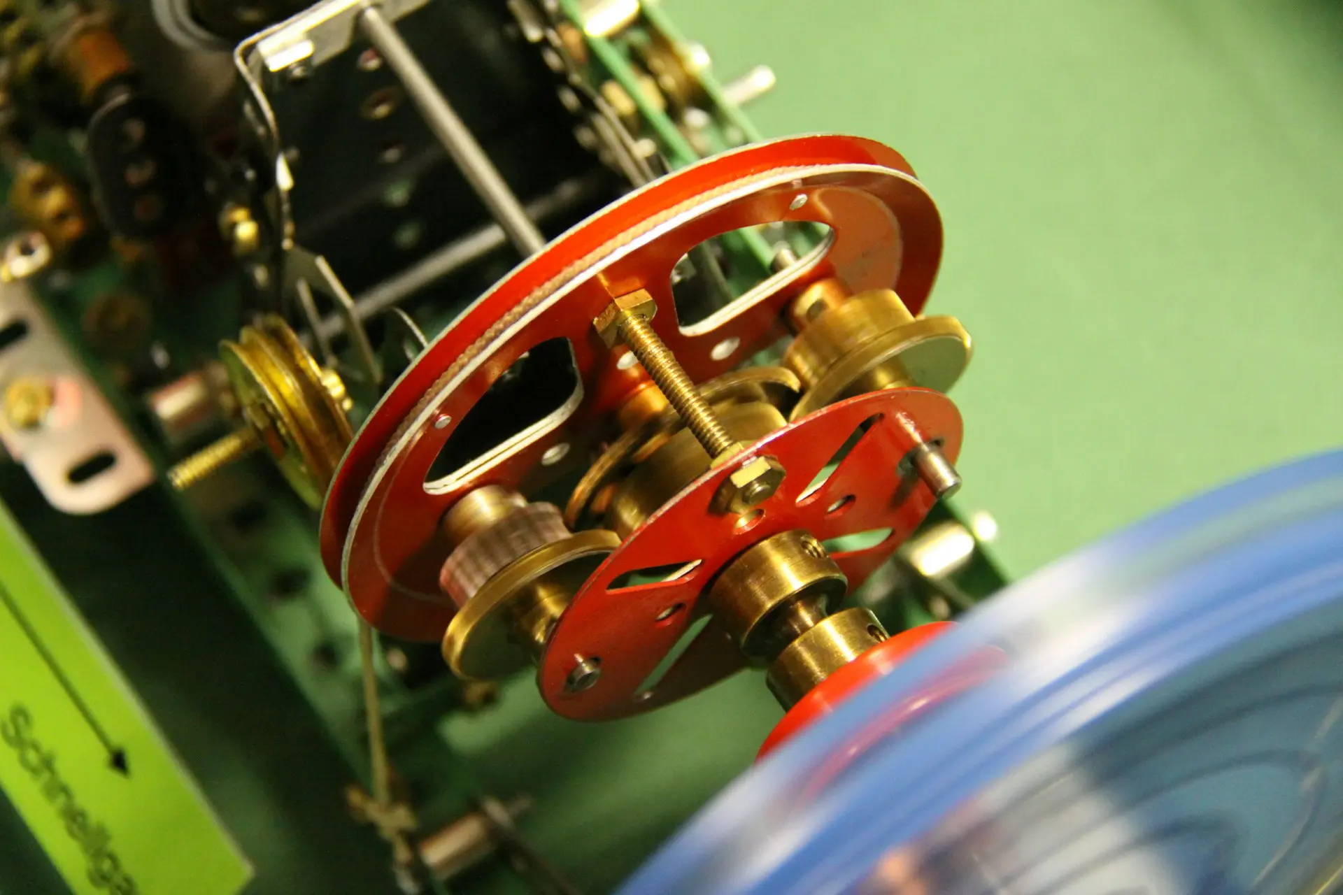 Understanding the Role of Bushings, Sheaves, and Gearboxes in Mechanical Systems